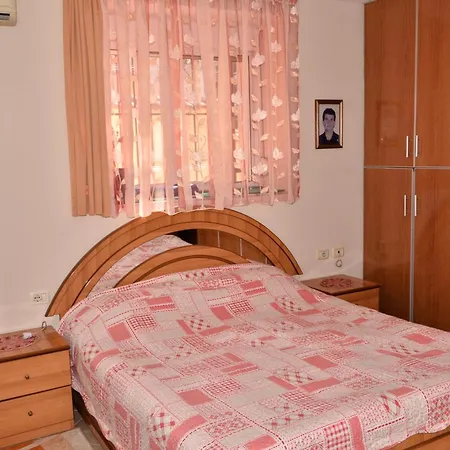 Joti's In City Centre Berat