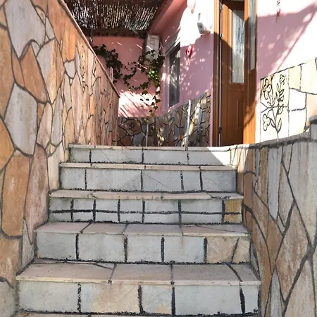 Joti's In City Centre Appartement Berat